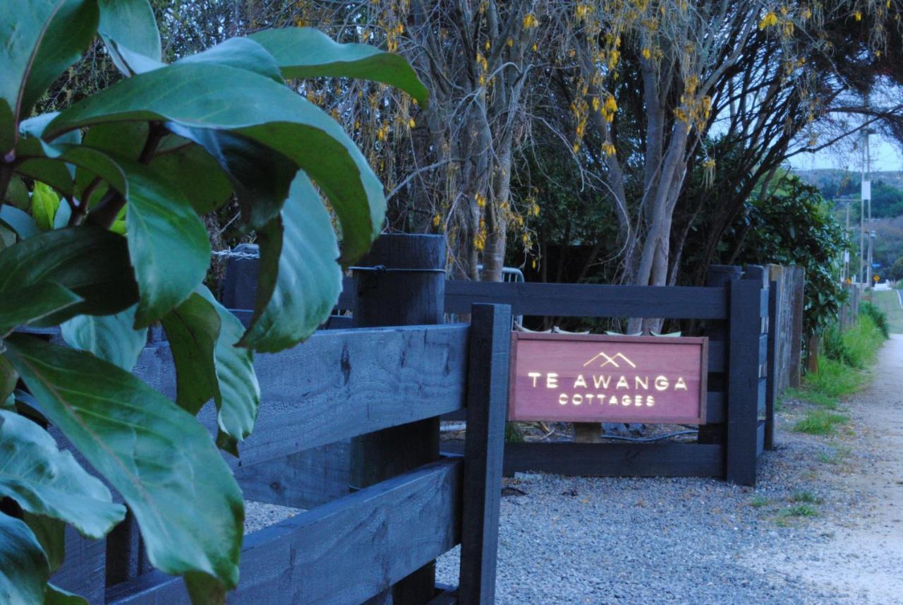 Te Awanga Cottages Exteriör bild